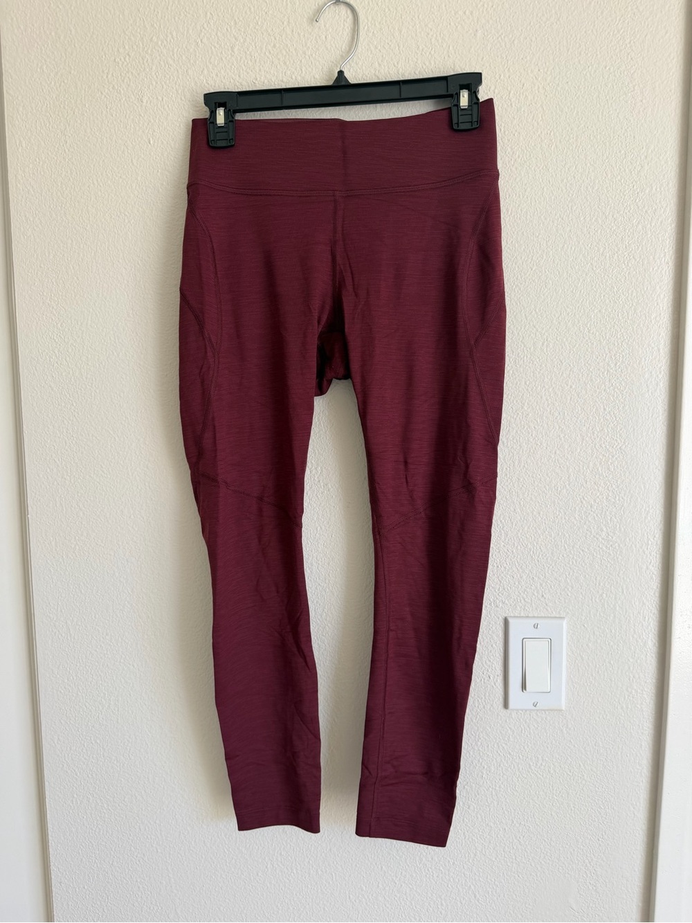 Outdoor Voices Performance Leggings - Maroon